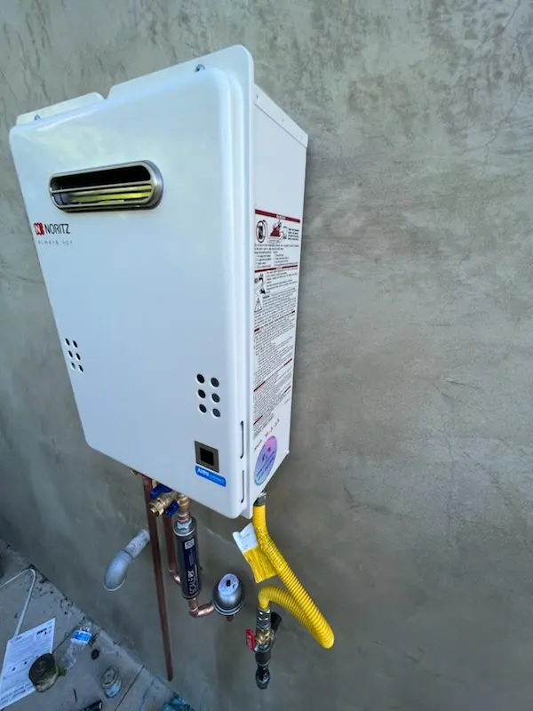 Tankless water heater installation for Lake Kathryn Heights homes